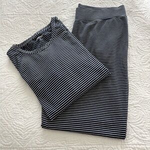 LANDS END PJs NAVY AND WHITE STRIPES PAJAMA SET, MEDIUM, SO SOFT, WOMENS